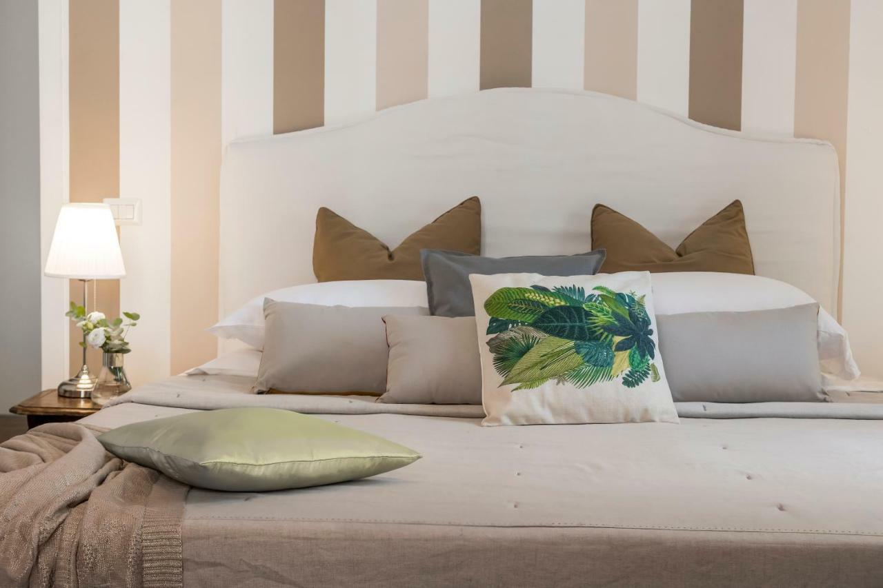 New! Spanish Step Design Apartment ローマ エクステリア 写真