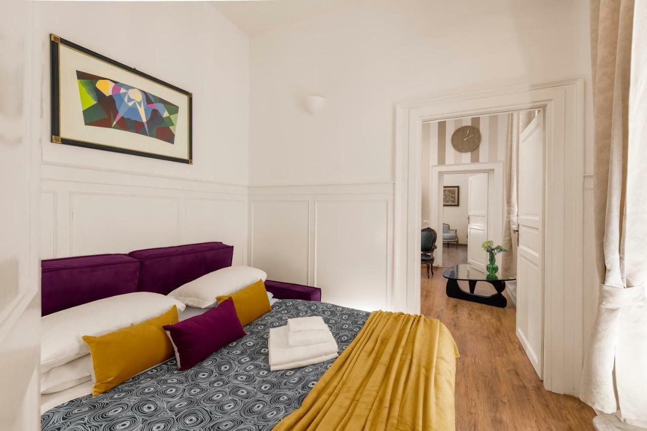 New! Spanish Step Design Apartment ローマ エクステリア 写真