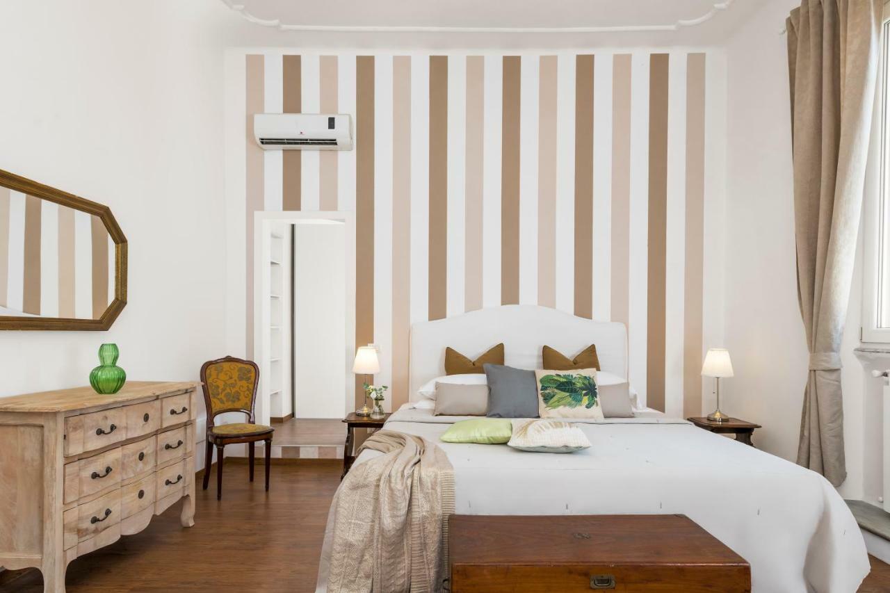 New! Spanish Step Design Apartment ローマ エクステリア 写真
